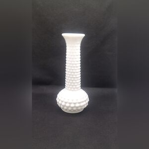 Elegant Vintage E.O. Brody Co. White Milk Glass Hobnail 7.5" Bud Vase